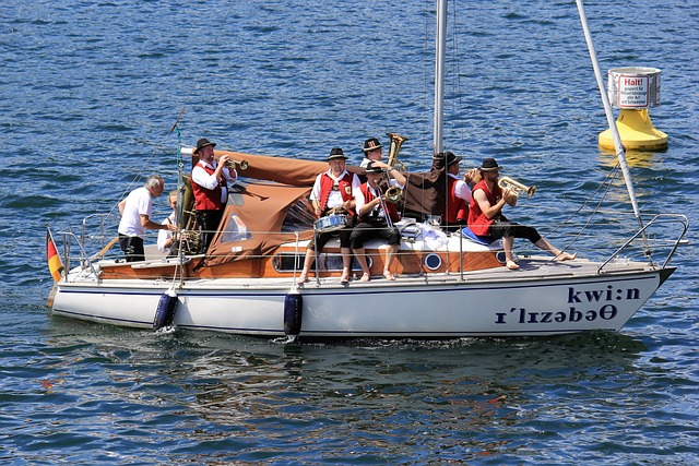 些原本默默 些原本默默